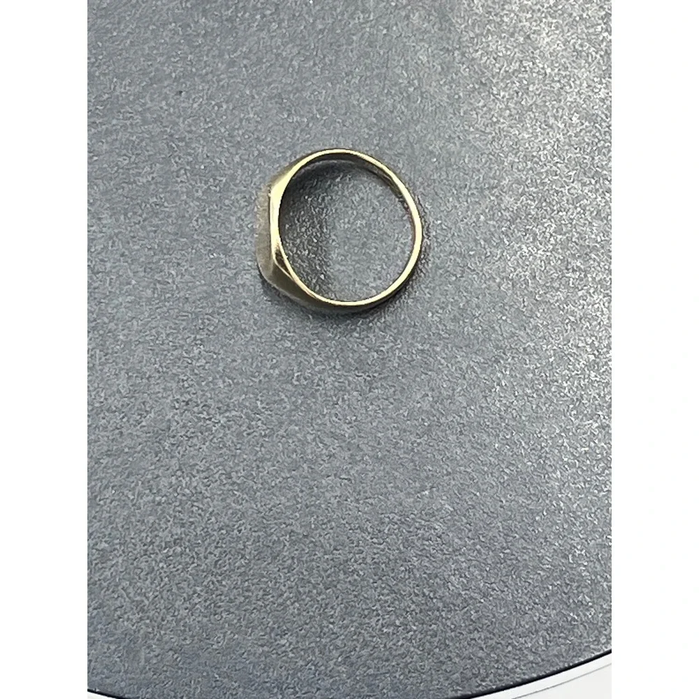 RJW Child Petite 10k Gold signet ring Sz 2.25 Vintage Gold Classic Ring SZ J